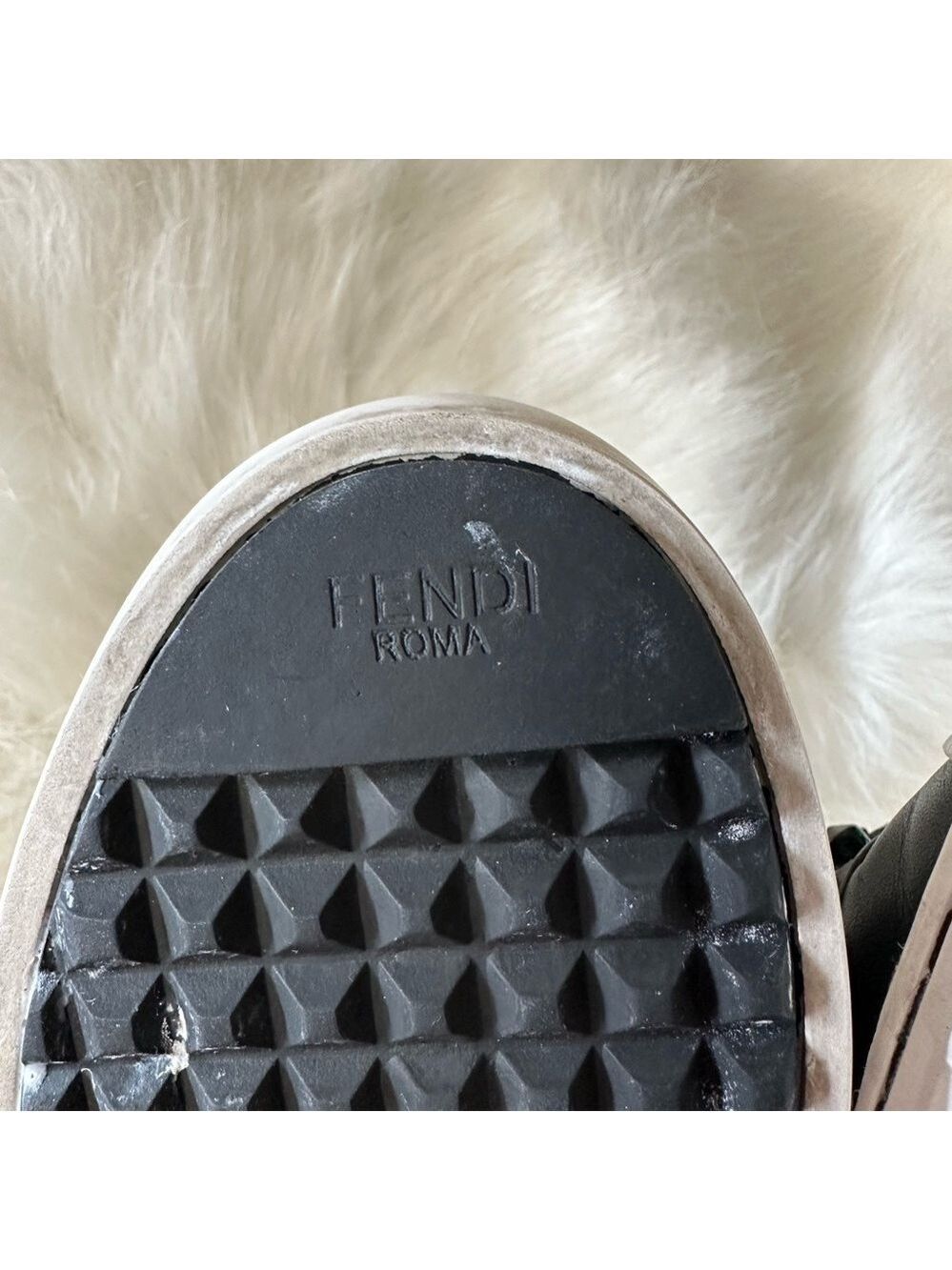 FENDI KARLITO STUDDED LEATHER SLIP ON SNEAKERS WOMENS 37 7 DESIGNER RARE - Picture 4 of 12